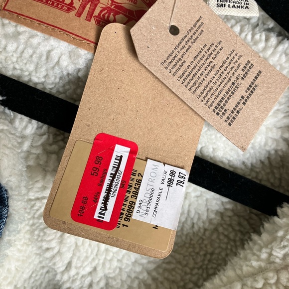 Levi's Blue Jean Jacket with White Sherpa Lining - Picture 4 of 4